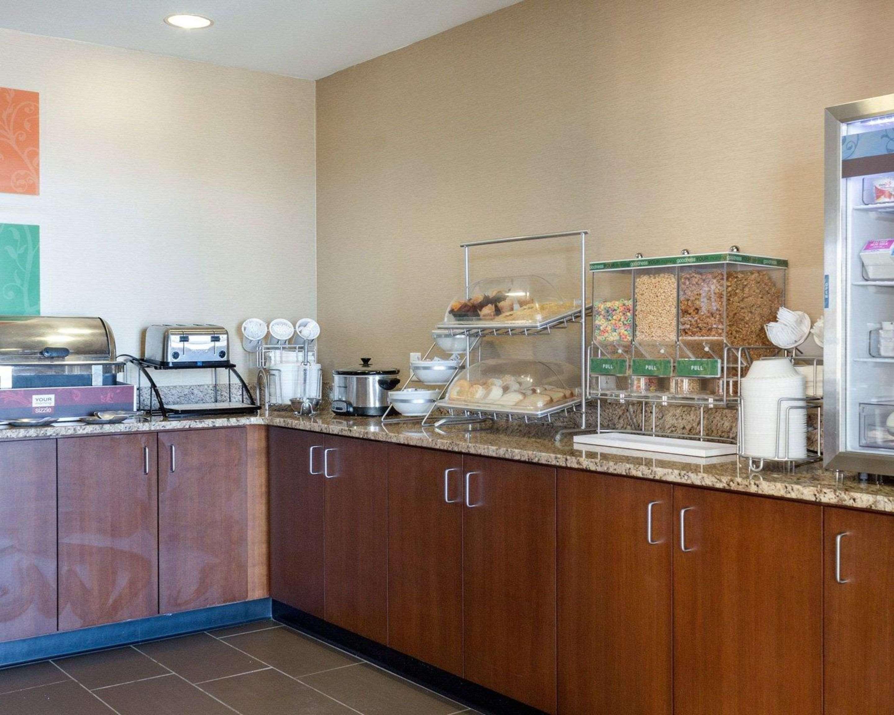 Comfort Inn & Suites Watford City Εξωτερικό φωτογραφία