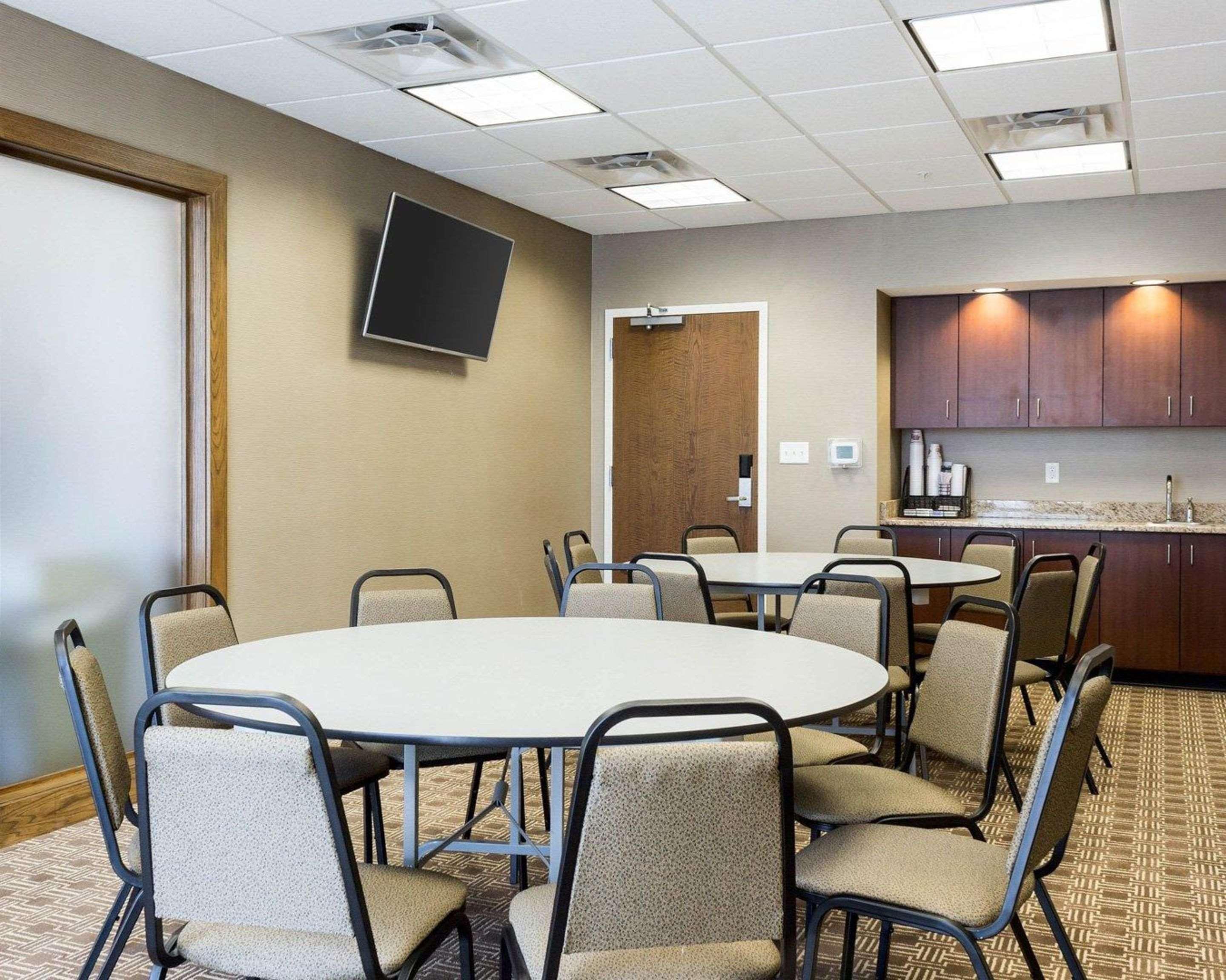 Comfort Inn & Suites Watford City Εξωτερικό φωτογραφία