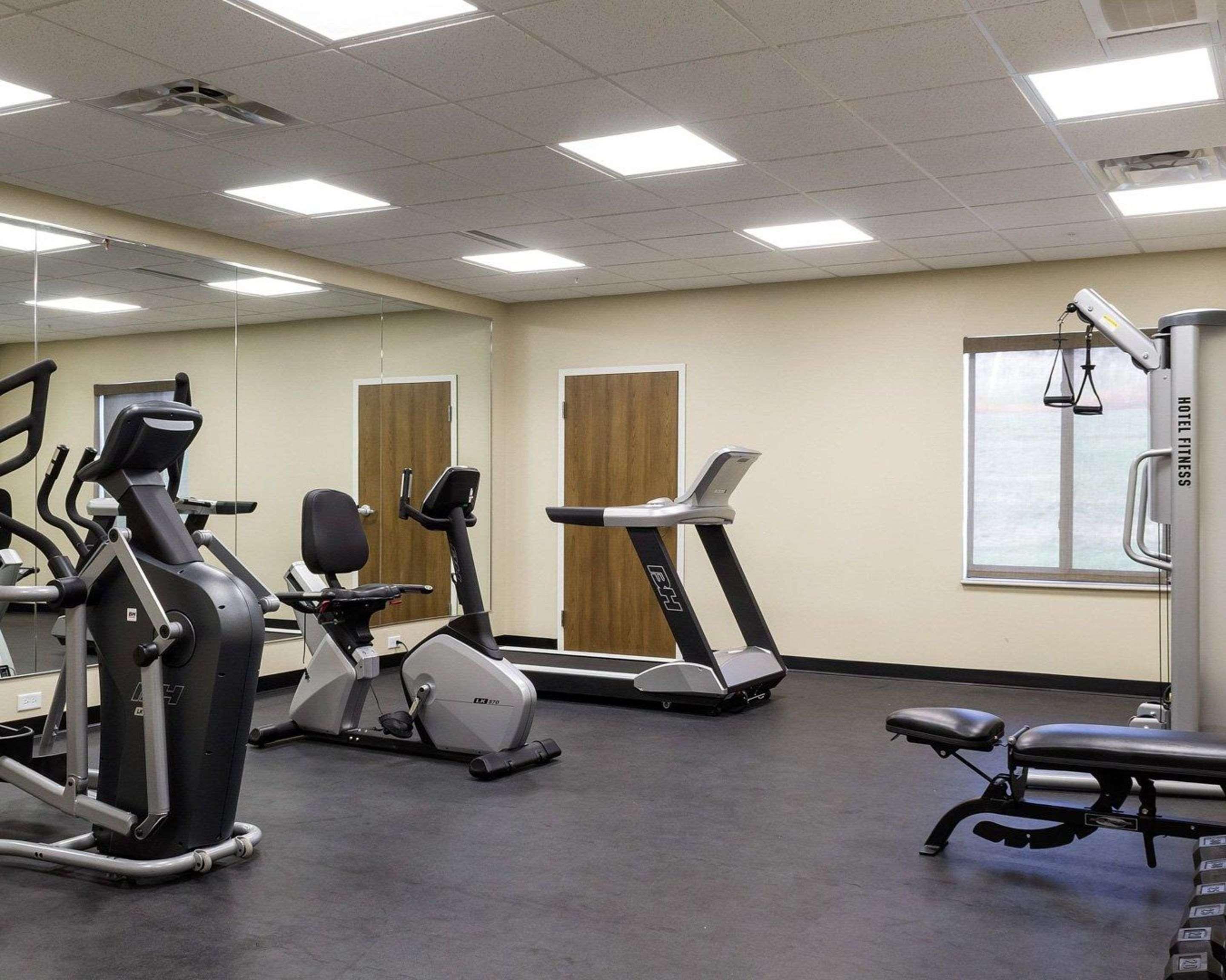 Comfort Inn & Suites Watford City Εξωτερικό φωτογραφία