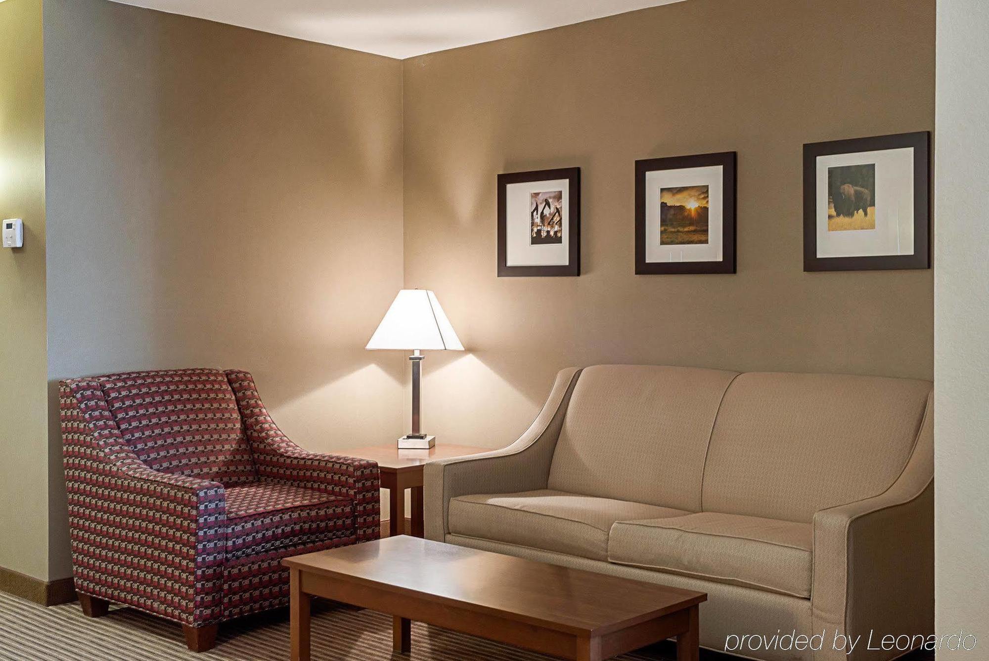 Comfort Inn & Suites Watford City Εξωτερικό φωτογραφία